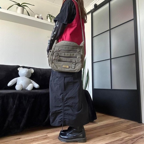 Vintage red cargo oversized vest with pockets - Picture 6 of 8